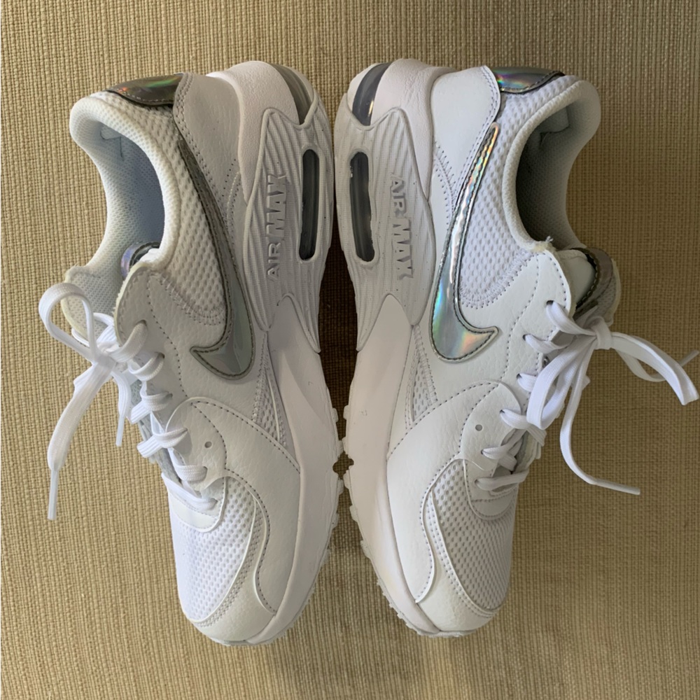 Nike Air Max Sneakers | Color: White | Women’s | Size 7 | Athletic Shoes